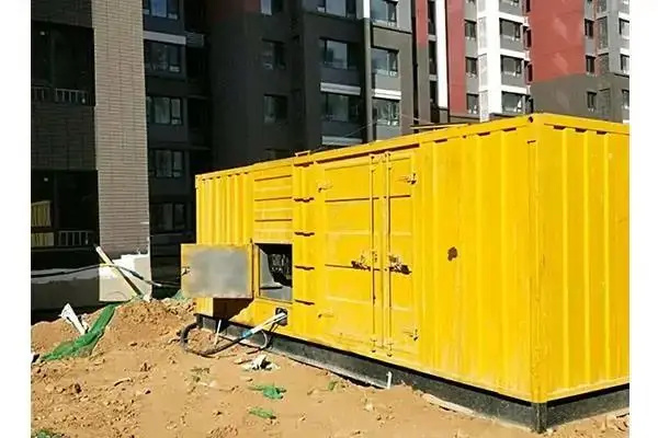 新城街道发电机租赁中燃油压力过低会对发动机的哪些部件造成损坏？