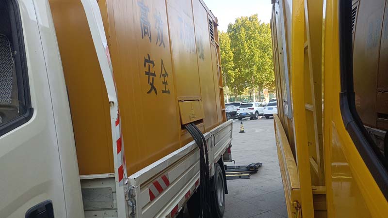 新城街道如何判断柴油发电机组和UPS电源的切换时间是否符合要求？
