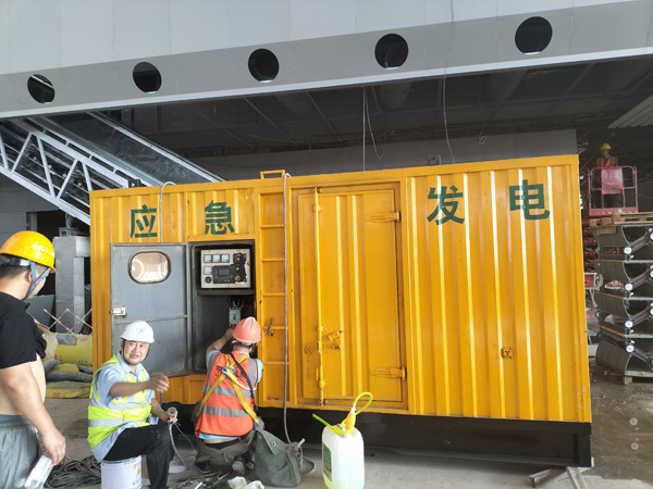 新城街道怎样判断空气滤清器是否需要更换？